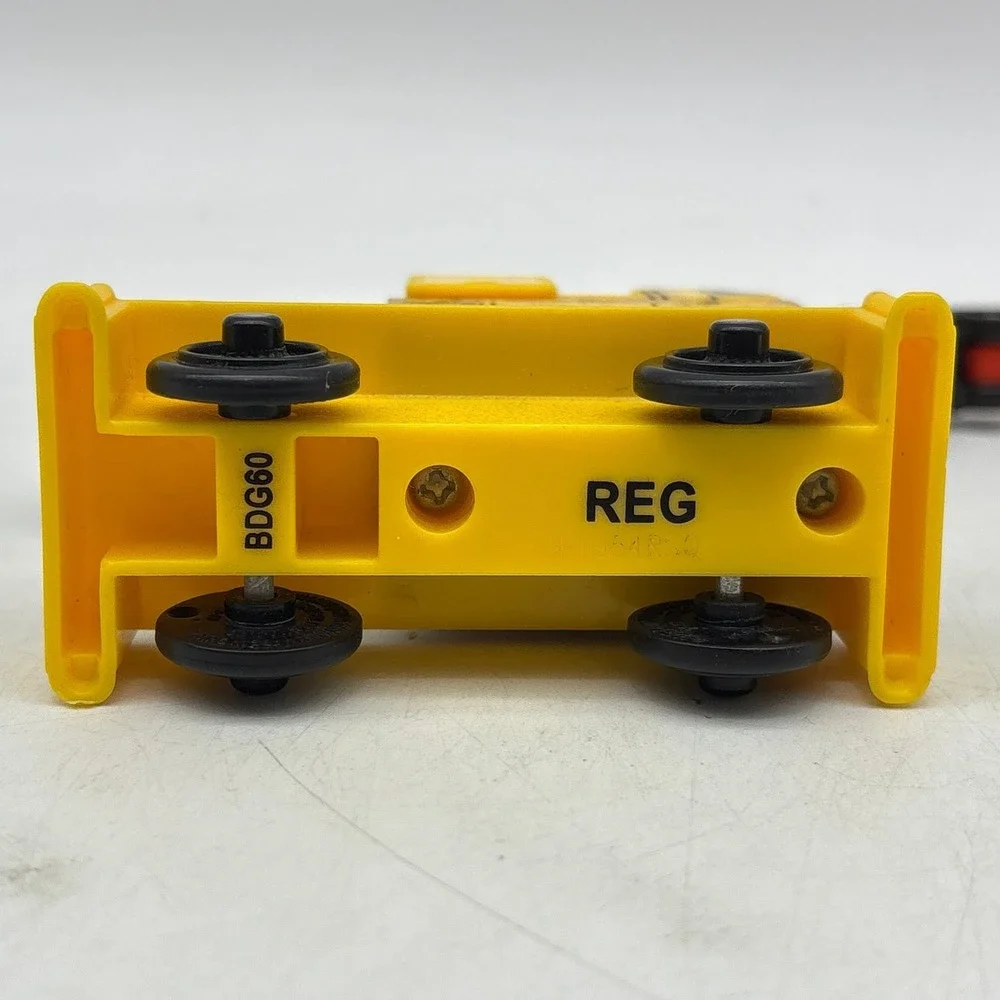 Thomas Wooden Railway Reg Crane Train Engine Magnetic Scrapyard Fisher Price